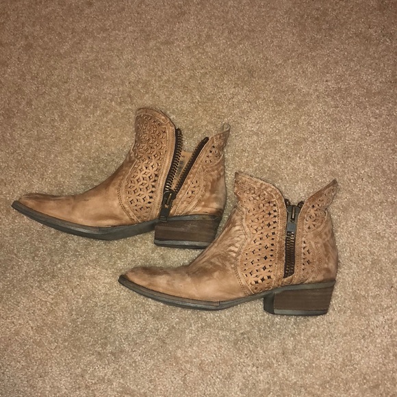 Circle G Shoes - Circle G indie spirit boots